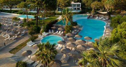 Ninos Grand Beach Hotel & Resort