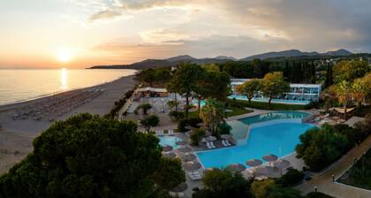 Ninos Grand Beach Hotel & Resort