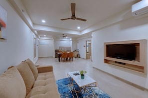 Private kitchenette - The Fern Habitat Goa, Candolim, Series by Marriott (Candolim)