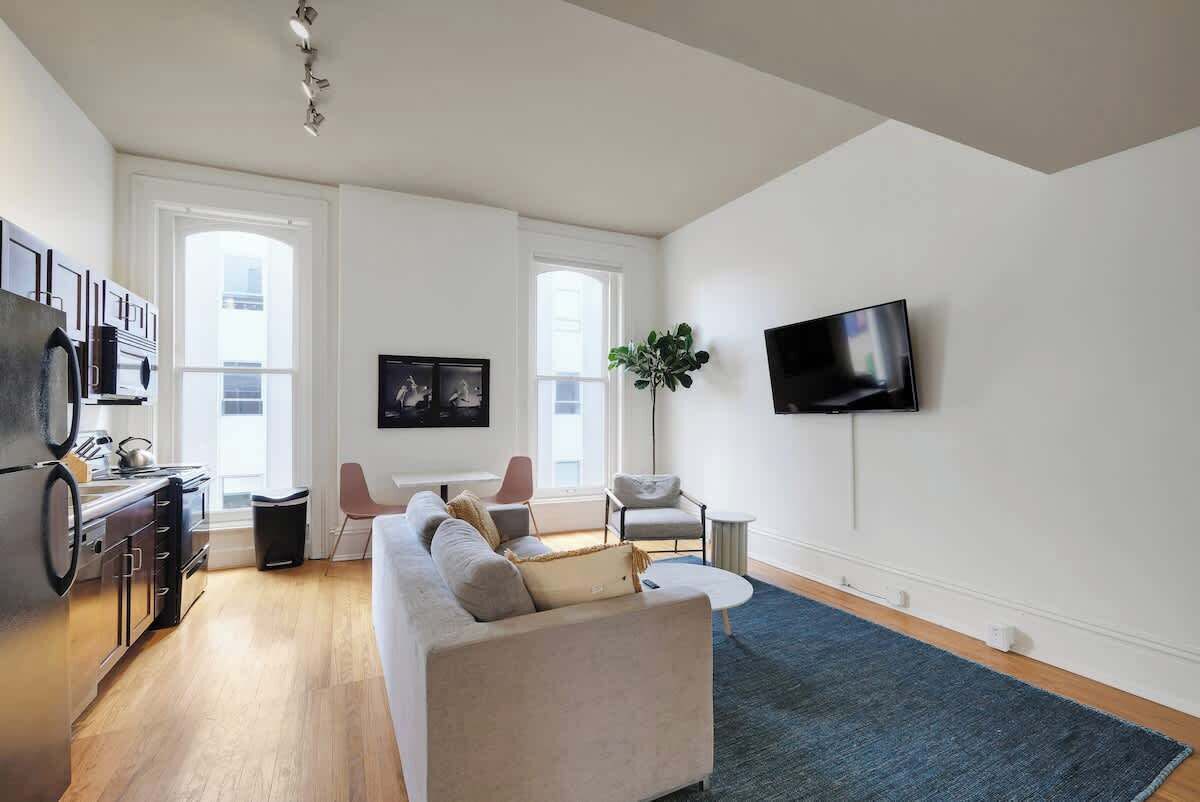 Televisio, työhuone