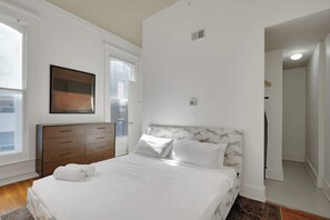 1 bedroom, iron/ironing board, WiFi, bed sheets