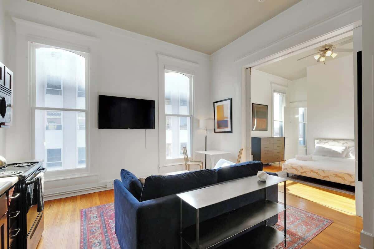 Télévision, espaces bureaux