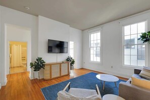 TV, offices
