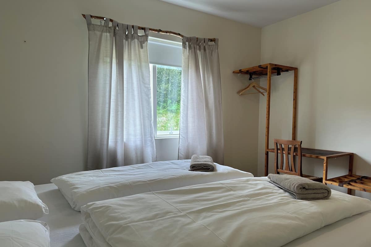 Habitación clásica con 1 cama doble o 2 individuales | Escritorio, espacio para trabajar con un portátil, wifi gratis