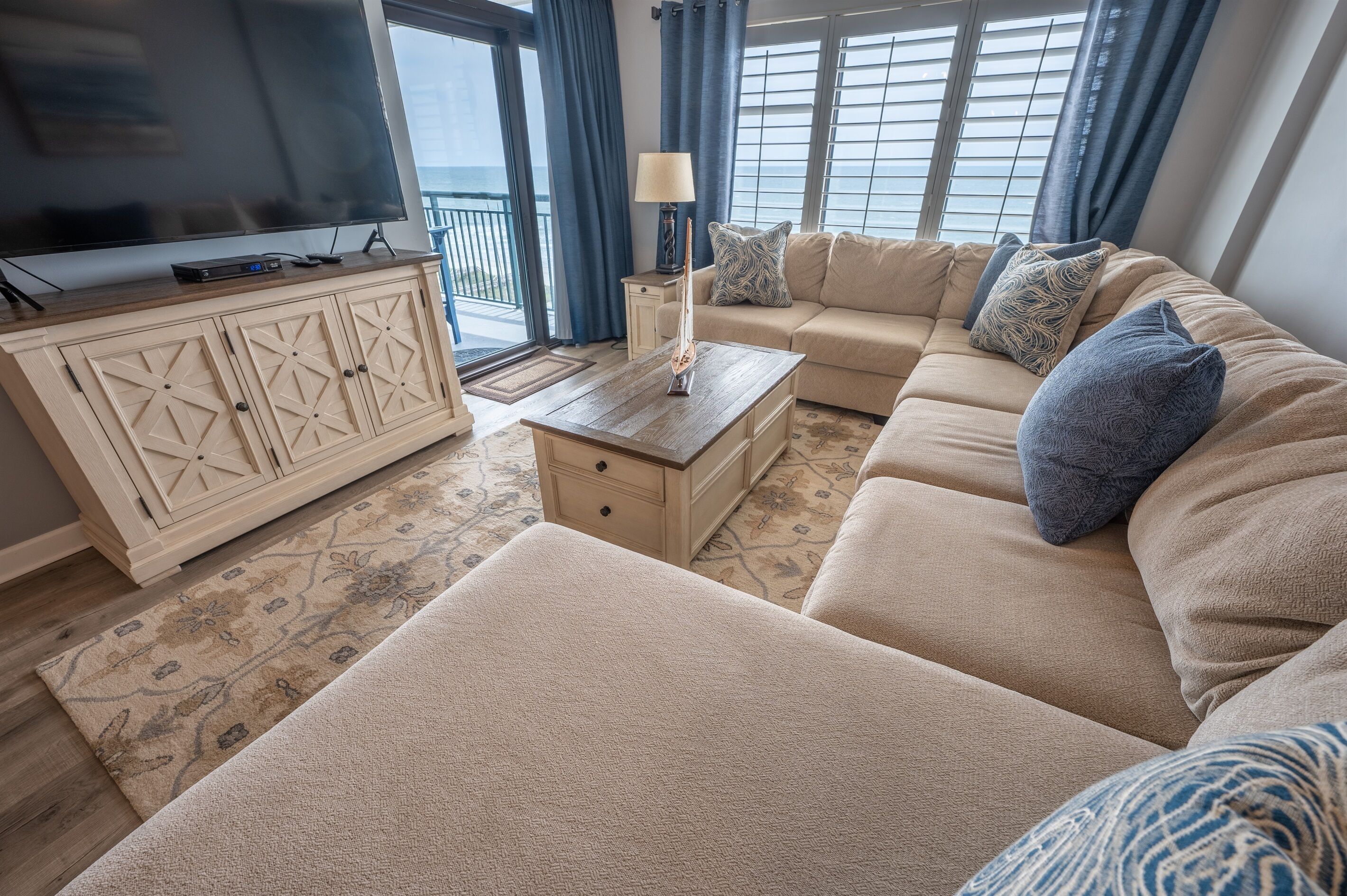 New Boardwalk Villas|Pools|Direct Oceanfront View!