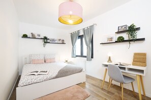 7 bedrooms, WiFi, wheelchair access