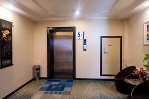 Interior - Dunhua Service Building Hotel (Dunhua)