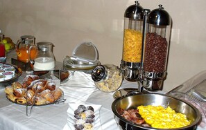 Free daily buffet breakfast  - L'Antico Forziere Hotel & SPA (Deruta)