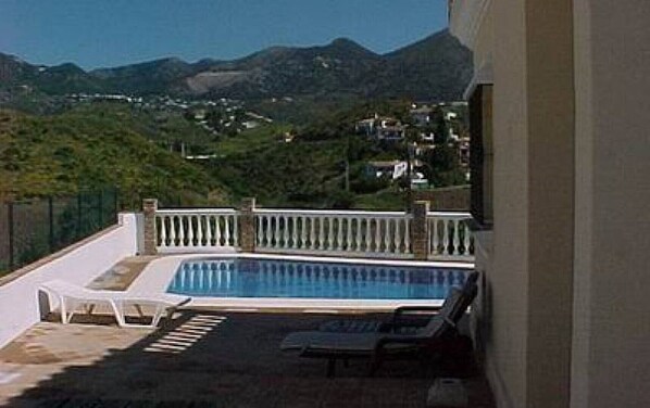 Outdoor pool - Fuengirola1500 m from the beach, private pool. (Fuengirola)