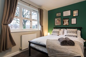 2 bedrooms, WiFi, bed sheets