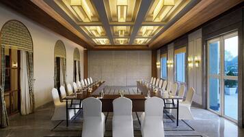 Meeting facility