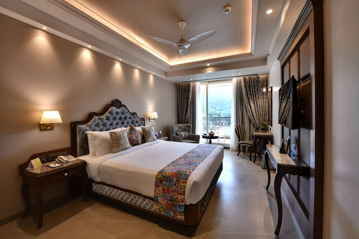 Fern Club Room
