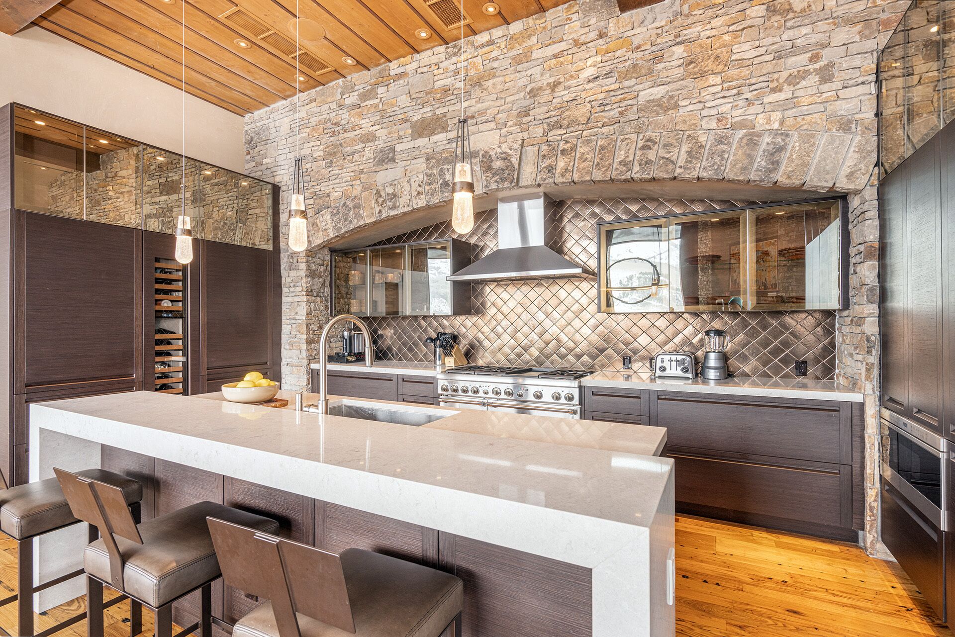 Lavish See Forever Penthouse with Panoramic Views