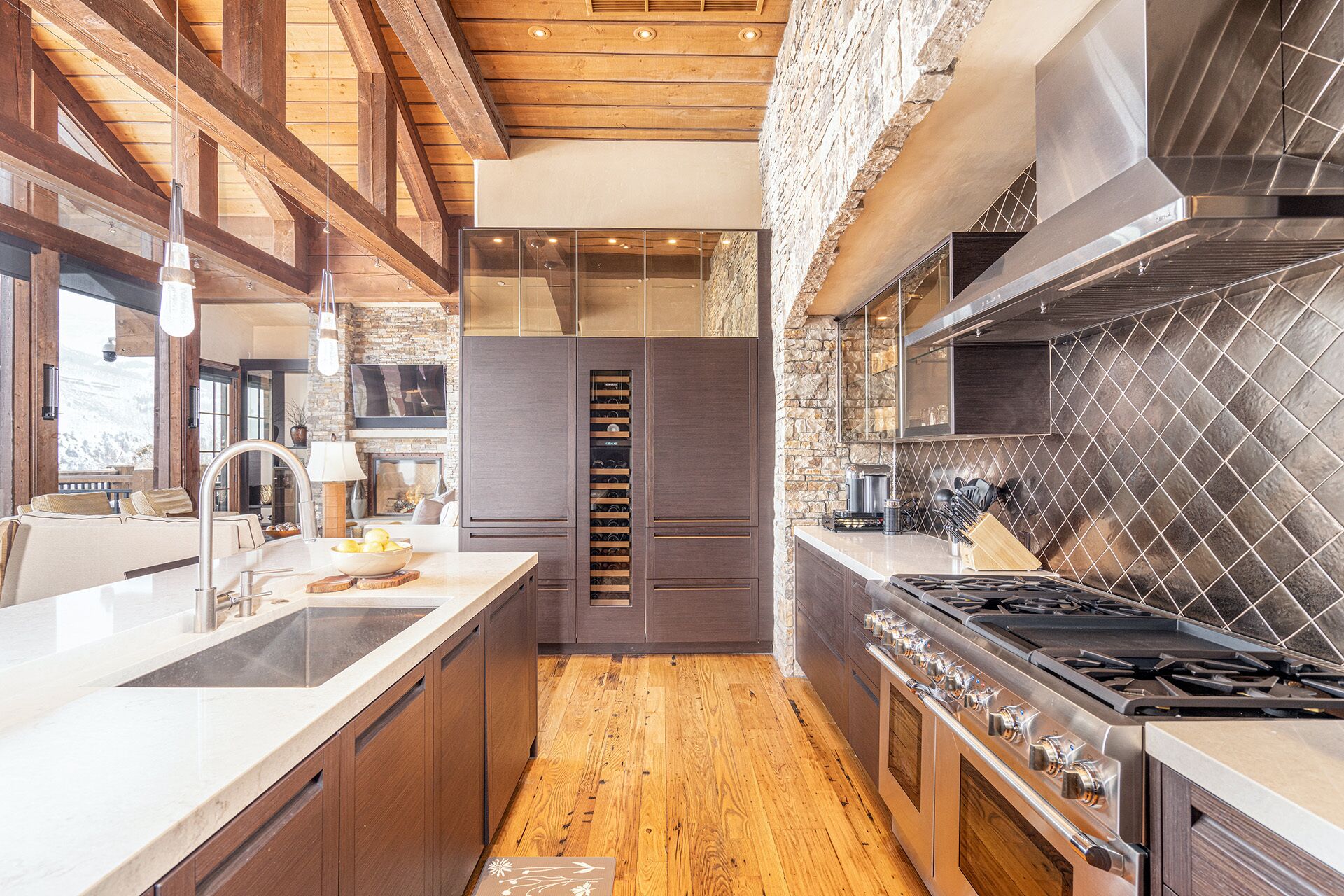 Lavish See Forever Penthouse with Panoramic Views