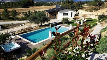 Seasonal outdoor pool, sun loungers