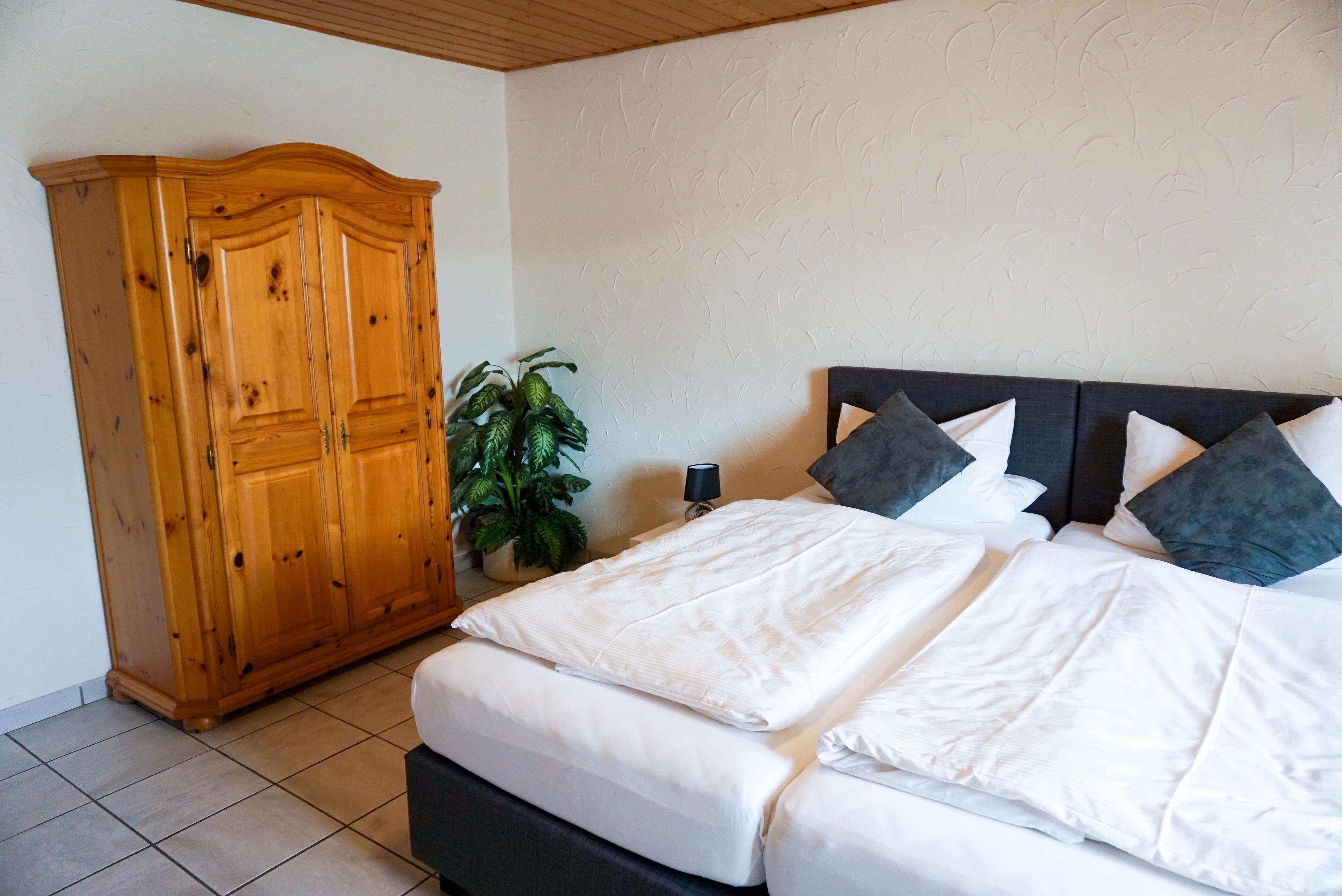 Classic-Doppelzimmer | Hochwertige Bettwaren, Daunenbettdecken, individuell dekoriert