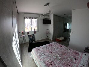 4 bedrooms, free WiFi