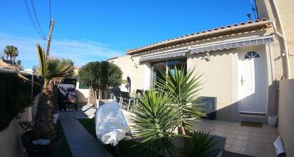 House of 100 square meters near the beach air-conditioned