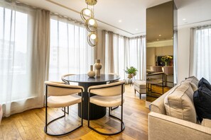 Dining - Apartment 107 - A premium stay that sleeps 4 guests  in 2 bedrooms (York)