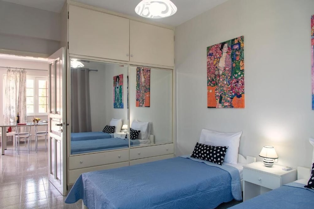 BH125 - A - Home Sitia