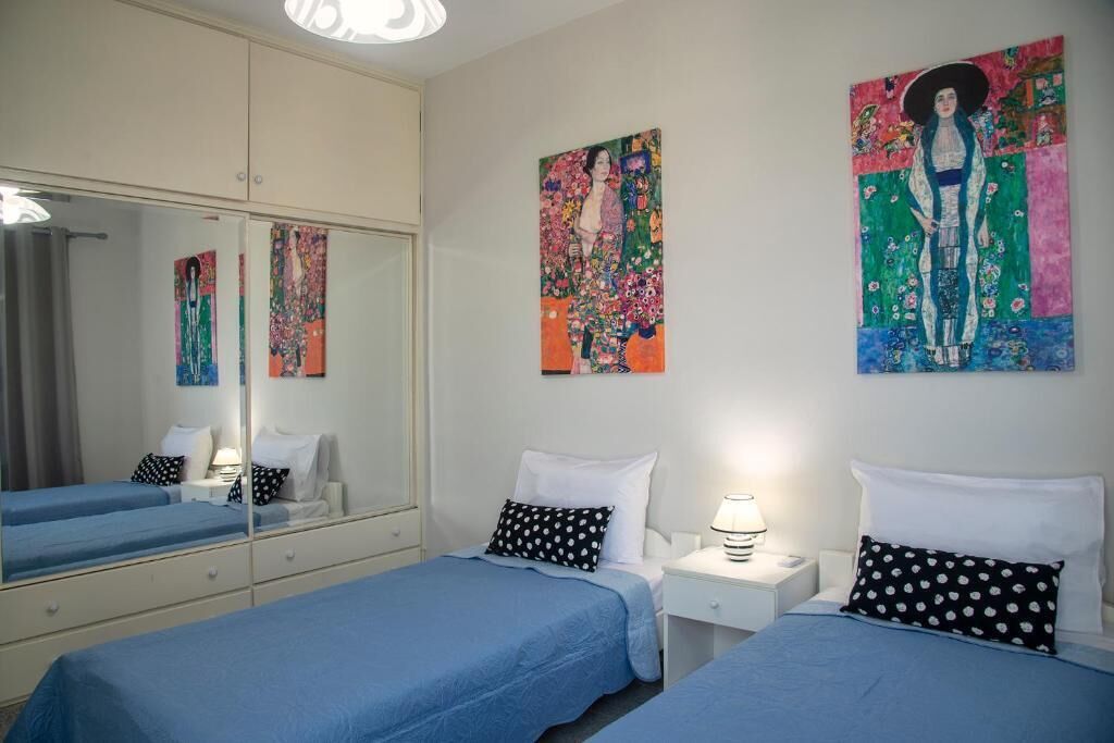 BH125 - A - Home Sitia