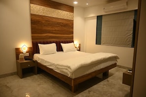 Free WiFi - HOTEL PRIME SQUARE (Daund)