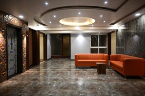 Exterior - HOTEL PRIME SQUARE (Daund)