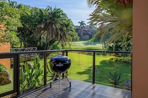 Villa superior | Vistas al jardín