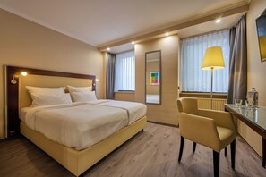 Allergikerbettwaren, Zimmersafe, Schreibtisch, schallisolierte Zimmer