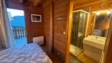 3 chambres, fer et planche Ă repasser, accĂšs Internet