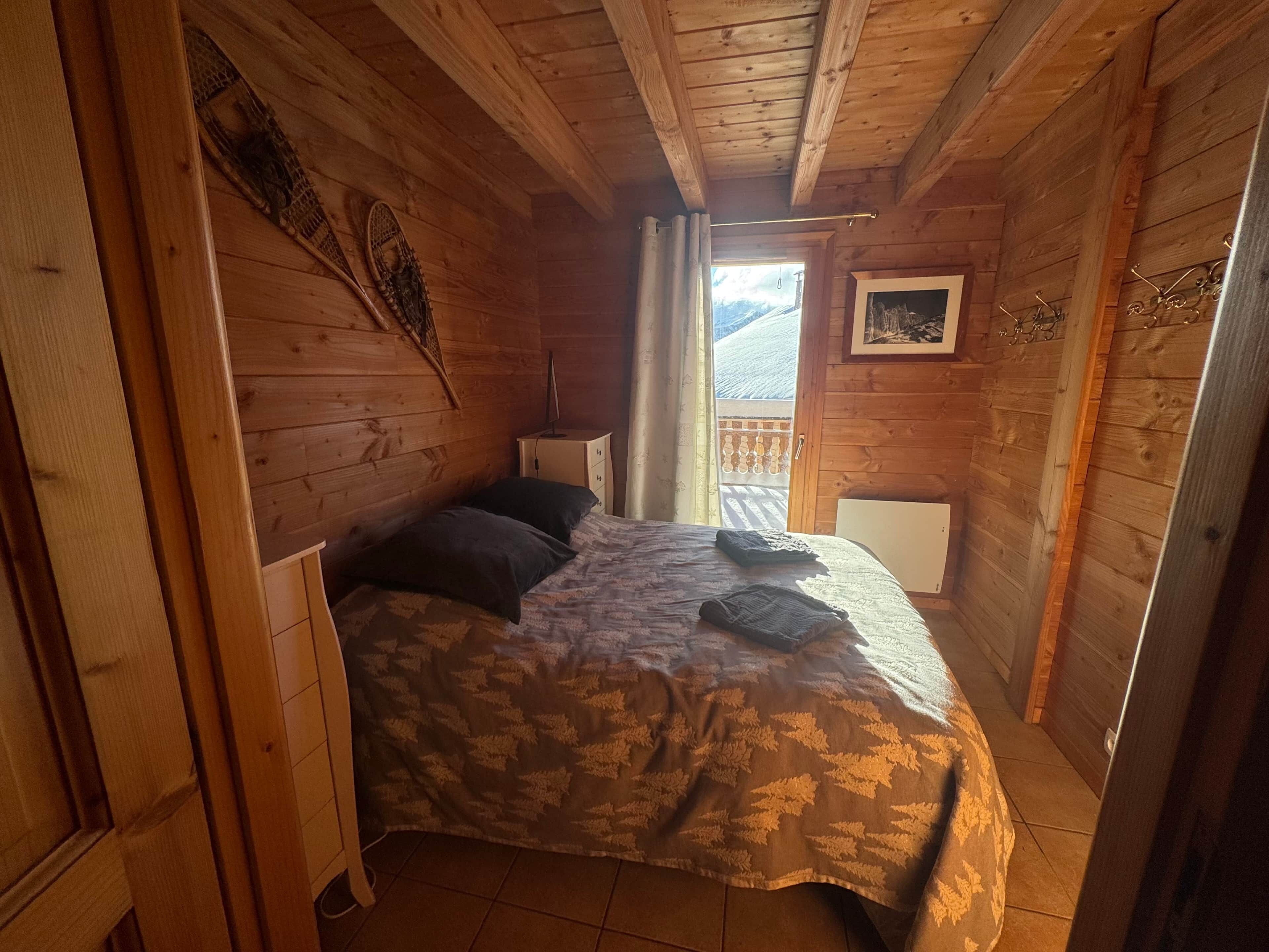 3 bedrooms, iron/ironing board, Internet