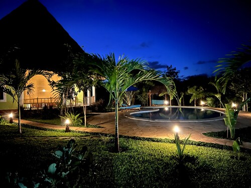 Traumvilla Maisha Mazuri mit Personal