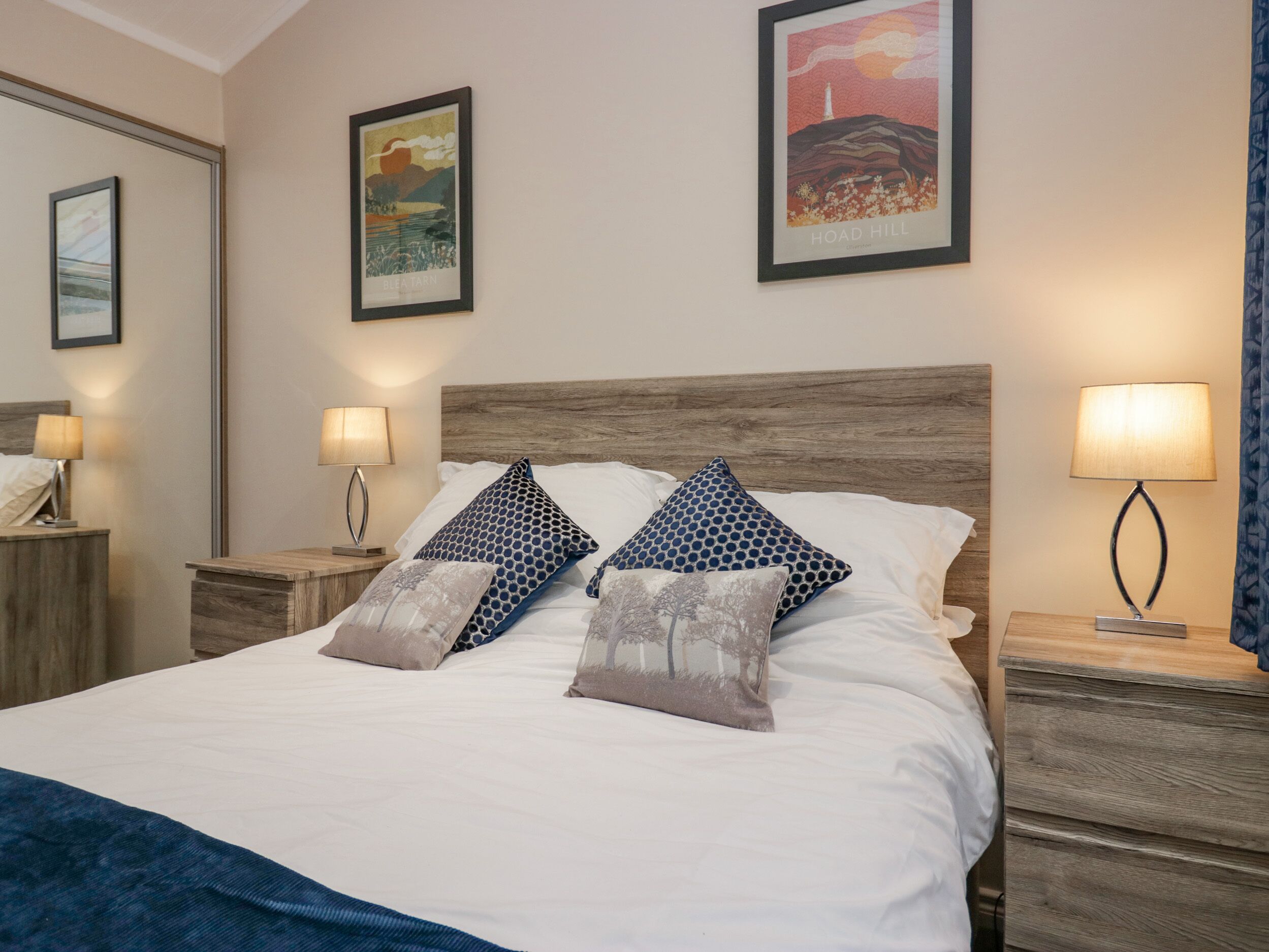 2 bedrooms, individually decorated, individually furnished, free WiFi