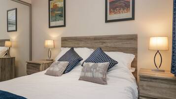 2 bedrooms, individually decorated, individually furnished, free WiFi