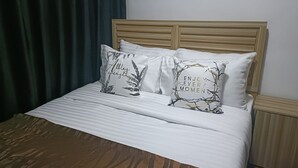 Comfort Apartment | Desk, laptop workspace, free WiFi, bed sheets - Pioneer Luxe Apartments by CHH (Eldoret)