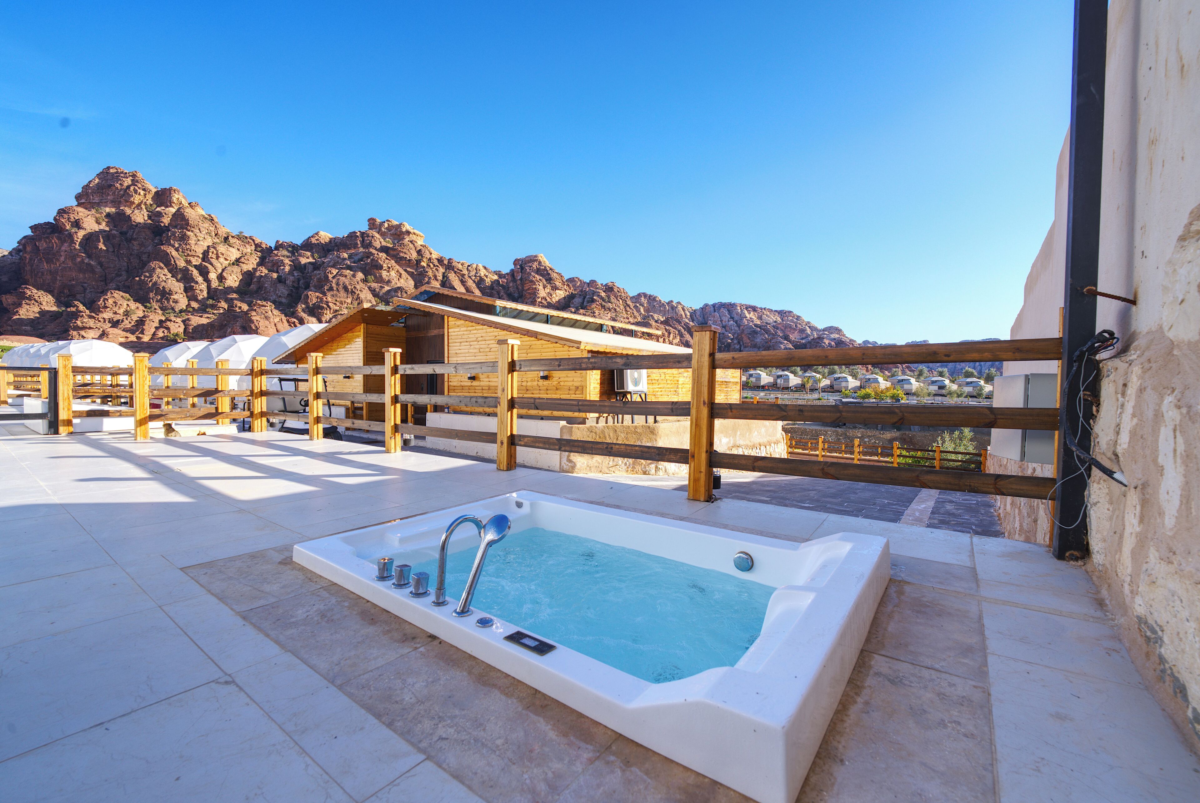 Suite, 1 habitación, bañera de hidromasaje | Minibar, wifi gratis, ropa de cama