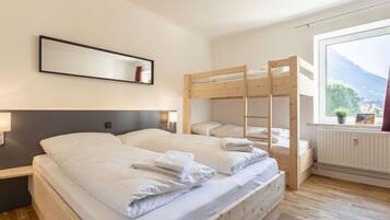 3 makuuhuonetta, internet