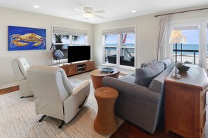 Smart TV - Coastal Heaven in St Joe Beach!!! (St Joe Beach)