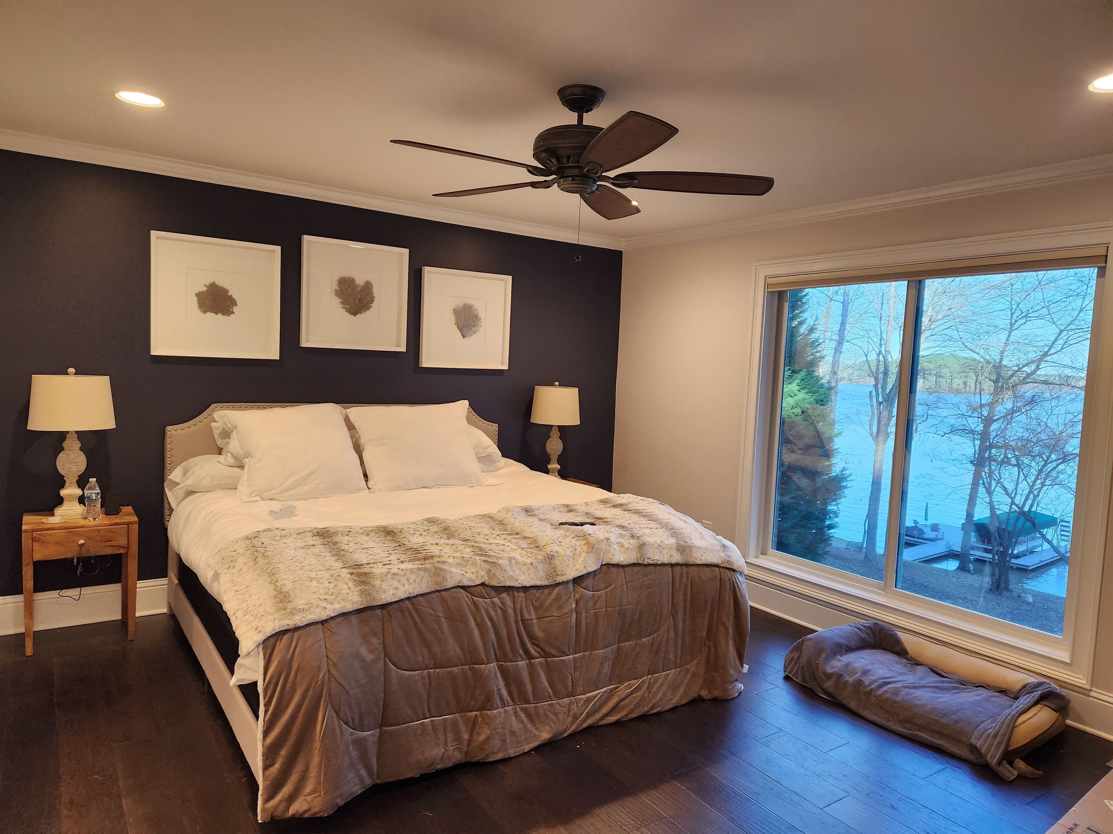 Spectacular Lakefront Home