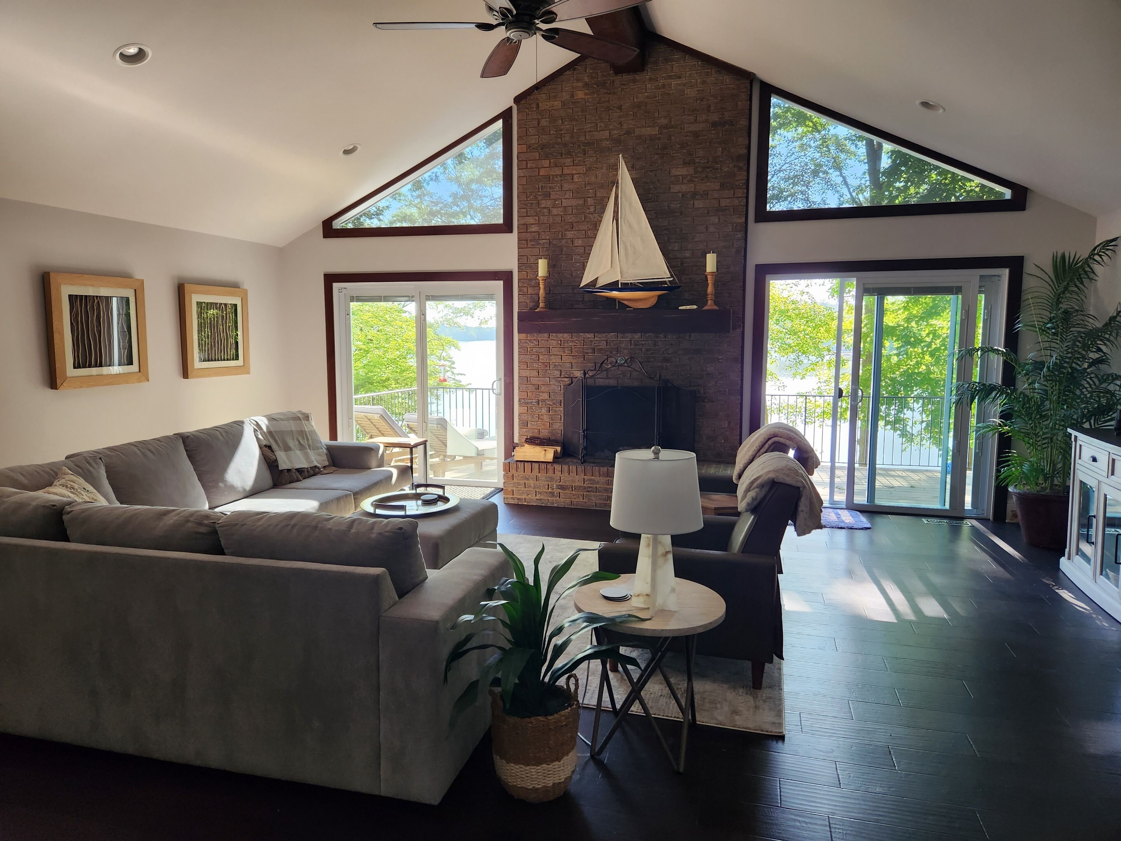 Spectacular Lakefront Home