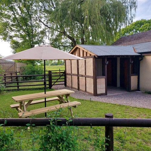 Sycamore Lodge-1 Bed-sleeps 4-free Parking