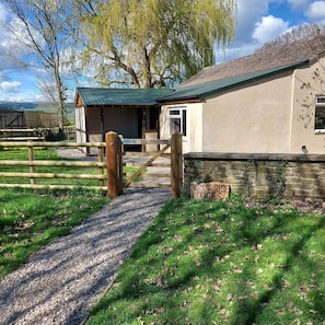 Cabin | Exterior