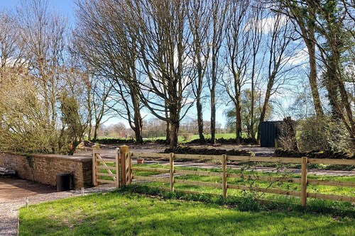 Sycamore Lodge-1 Bed-sleeps 4-free Parking