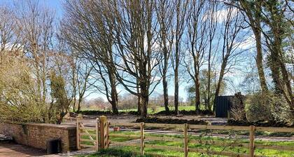 Sycamore Lodge-1 Bed-sleeps 4-free Parking