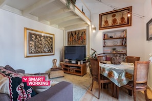 TV, DVD player - Statuto Ethnic Home by Wonderful Italy (Torino)