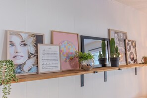 Interior - The Dolly- 1/2 mi from Covington Square (Covington)