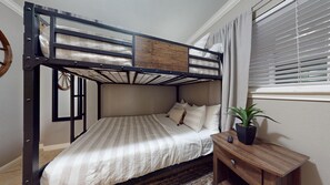 2 bedrooms, iron/ironing board, WiFi, bed sheets