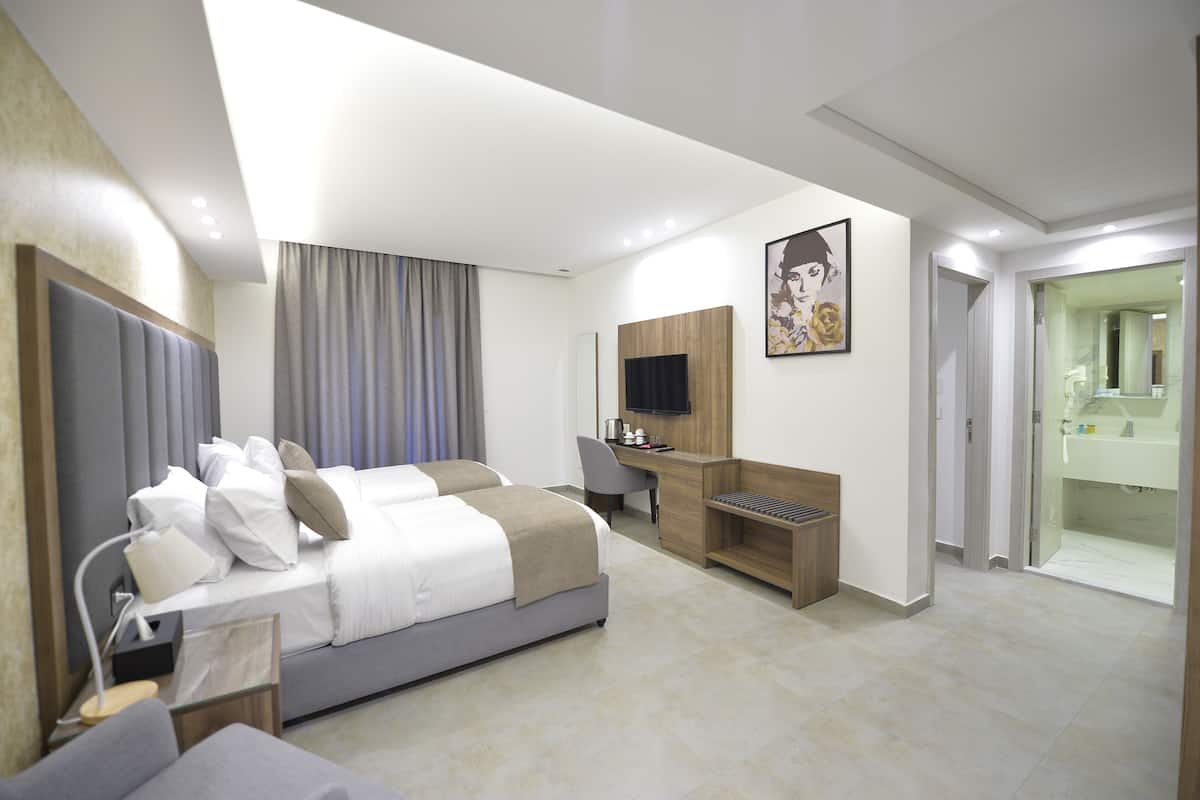 Economy Studio Suite | Egyptian cotton sheets, premium bedding, Select Comfort beds