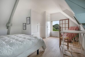 5 habitaciones, tabla de planchar con plancha y wifi gratis