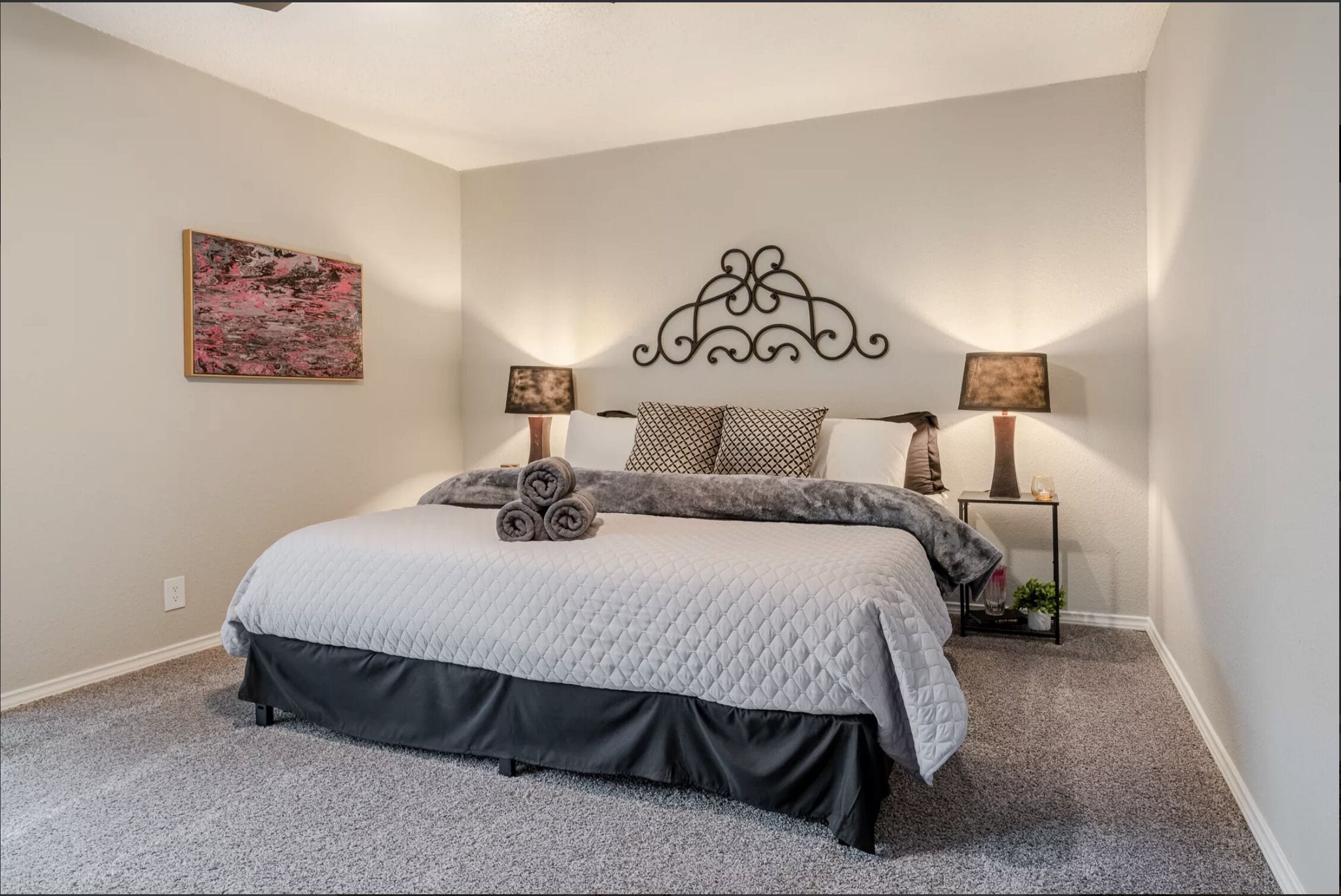 Stylish 1BR Apartment Steps Away from AT&T Stadium